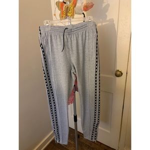 PINK VICTORIA SECRET SWEATPANTS ✨